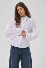 Load image into Gallery viewer, MEW Sunna Balloon Sleeve Shirt
