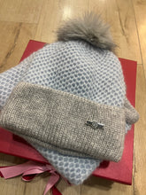 Load image into Gallery viewer, Priya Hat/Snood Set
