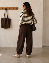 Load image into Gallery viewer, Mary Chocolate Barrel Jean
