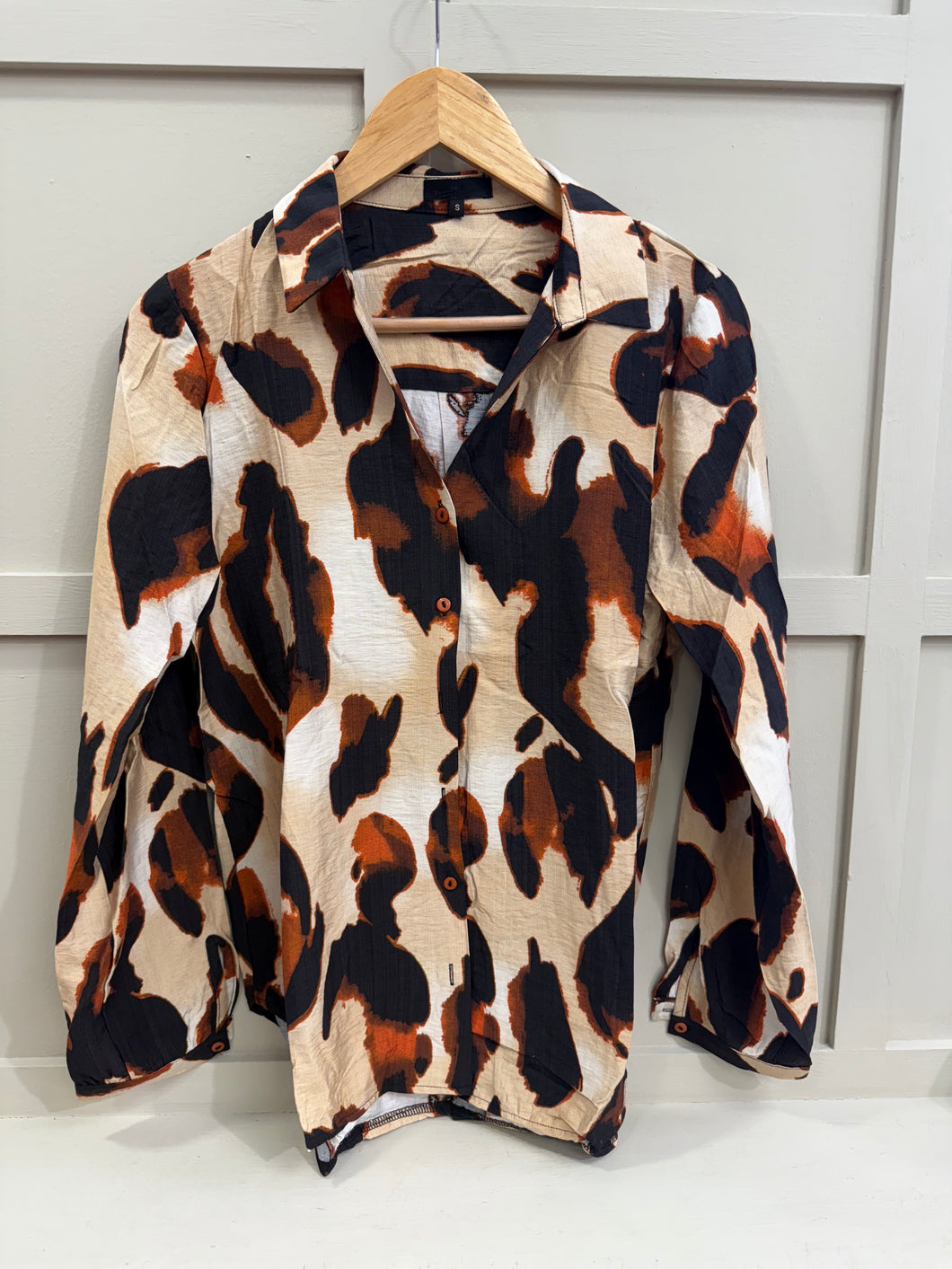Carrie Leopard Shirt