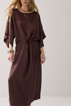Load image into Gallery viewer, Summum Silky Dress Chocolate
