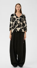 Load image into Gallery viewer, InWear Lynniw V Neck Top

