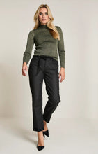 Load image into Gallery viewer, Para Mi Bobby Coated Black Jean
