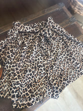 Load image into Gallery viewer, Elise Leopard Print Shorts
