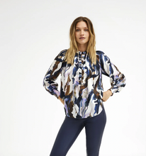 Load image into Gallery viewer, GINA ANNSOFIE WATERCOLOUR PRINT BLOUSE
