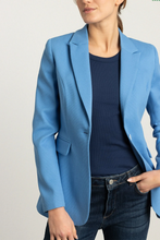 Load image into Gallery viewer, More &amp; more structured slim blazer (blue)
