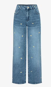 More and More Daisy Jeans