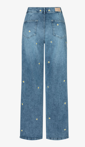 More and More Daisy Jeans