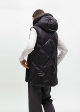 Load image into Gallery viewer, Maggie Quilted Gilet
