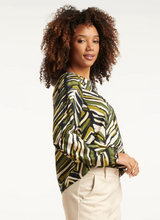 Load image into Gallery viewer, Sadie 25681 Top
