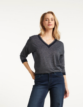 Load image into Gallery viewer, Sadie 25670 Top Navy
