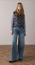 Load image into Gallery viewer, Summum Blouse with print
