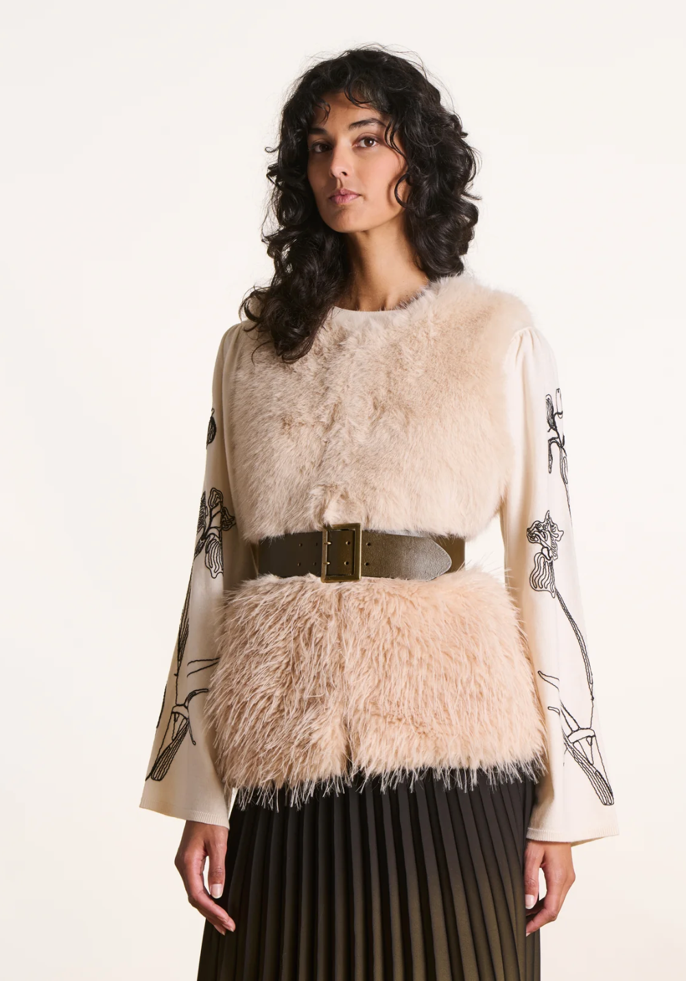 Faye Faux Gilet Ecru