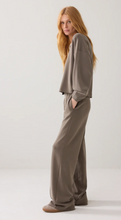 Load image into Gallery viewer, Summum Scuba Khaki Trouser
