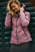 Load image into Gallery viewer, District Val Thorens Pink
