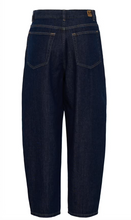 Load image into Gallery viewer, Inwear Harfina Karfina Barrel Jean
