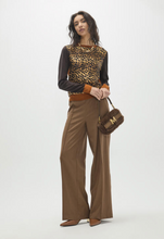 Load image into Gallery viewer, Maite Leopard Pullover
