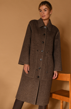 Load image into Gallery viewer, Gustav Nathea Coat Brown
