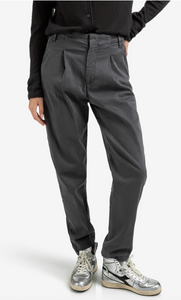 Yasmine Oyster Trousers with pleats and chino pockets