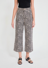 Load image into Gallery viewer, Maggie B/W Twill Trouser
