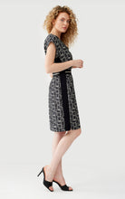 Load image into Gallery viewer, Fifi Printed dress
