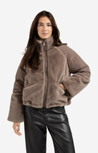 Load image into Gallery viewer, Short teddy jacket with padded sleeves
