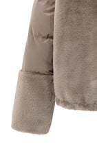 Load image into Gallery viewer, Short teddy jacket with padded sleeves
