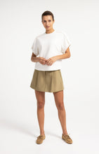 Load image into Gallery viewer, Sleeveless sweatshirt with pleated shoulder detail
