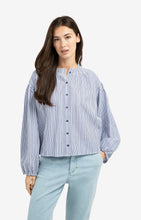 Load image into Gallery viewer, Striped blouse with shirred details at the shoulders - Type: lookbook
