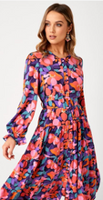 Load image into Gallery viewer, Molly Print Dress
